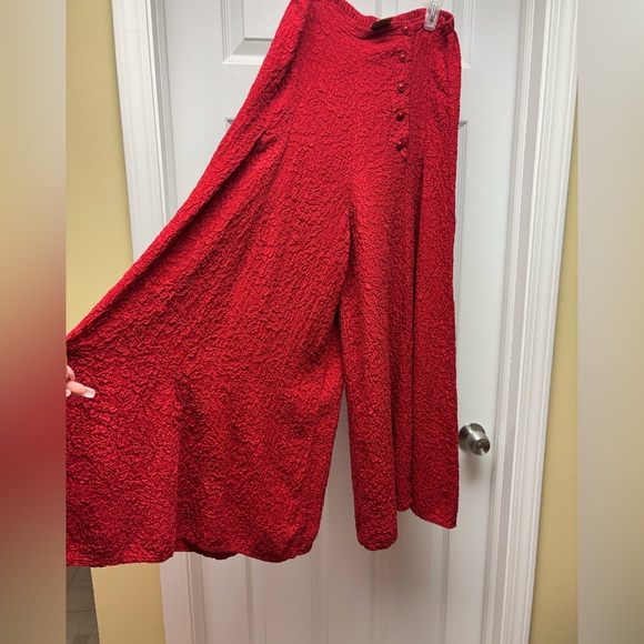 URU Red Textured Silk Opera Pants – Size 2 (Fits 8–14) - Picture 2 of 9